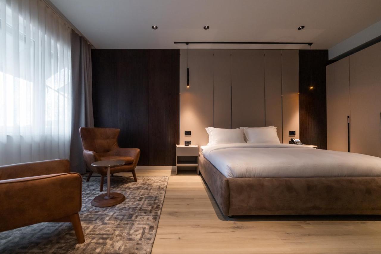 פרישטינה Emery Hotel מראה חיצוני תמונה