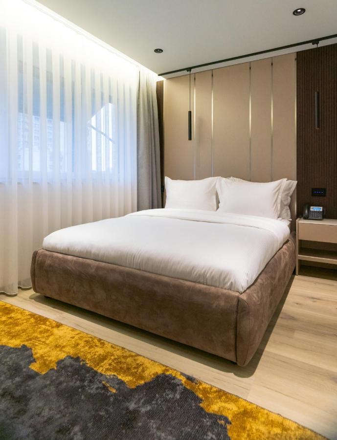 פרישטינה Emery Hotel מראה חיצוני תמונה