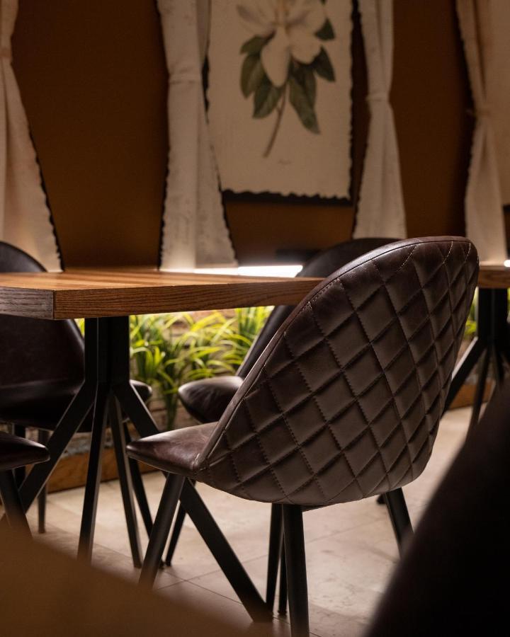 פרישטינה Emery Hotel מראה חיצוני תמונה