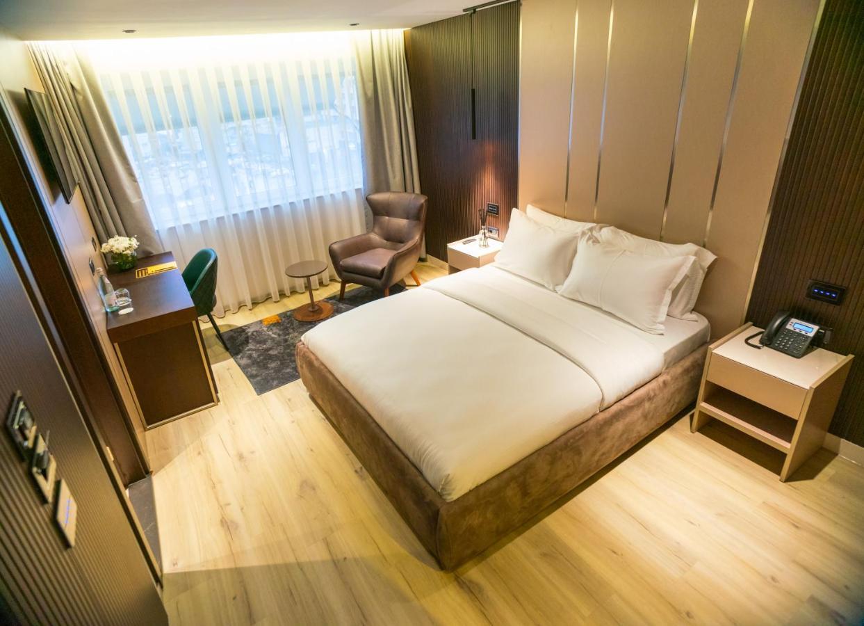 פרישטינה Emery Hotel מראה חיצוני תמונה