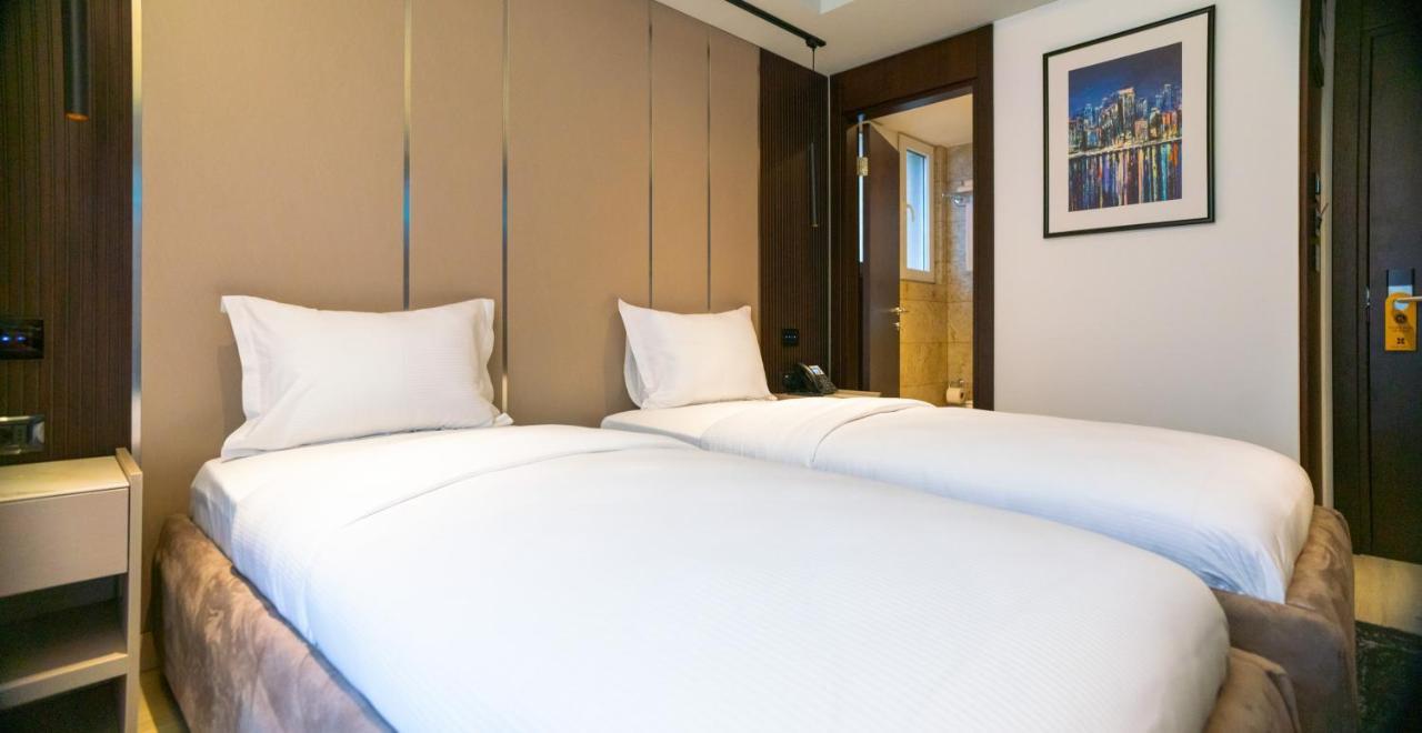 פרישטינה Emery Hotel מראה חיצוני תמונה