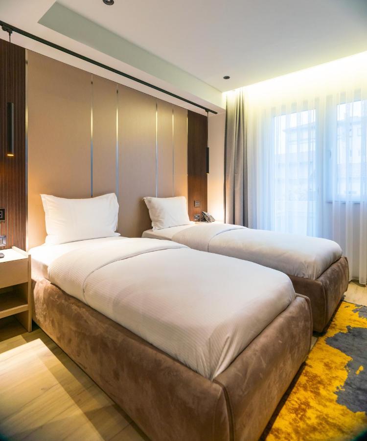 פרישטינה Emery Hotel מראה חיצוני תמונה