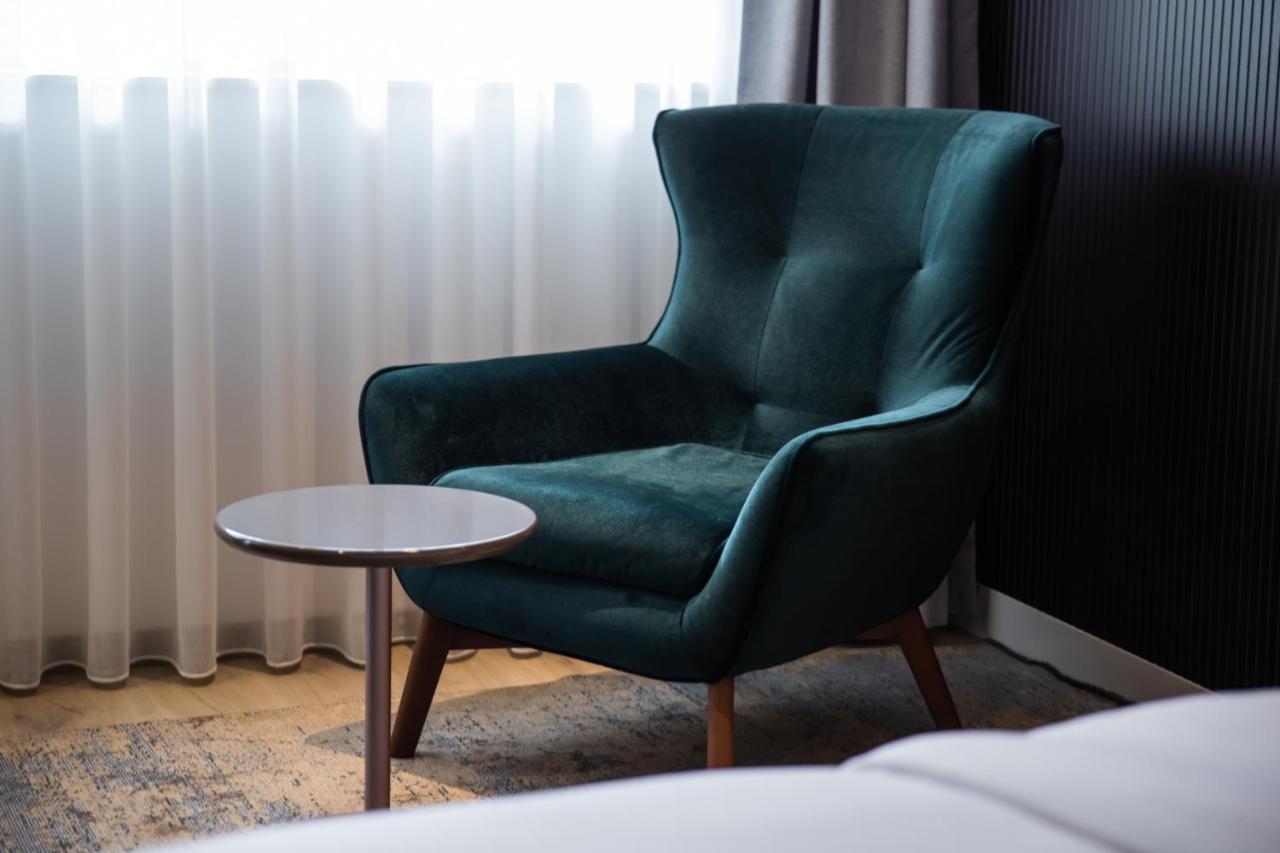 פרישטינה Emery Hotel מראה חיצוני תמונה