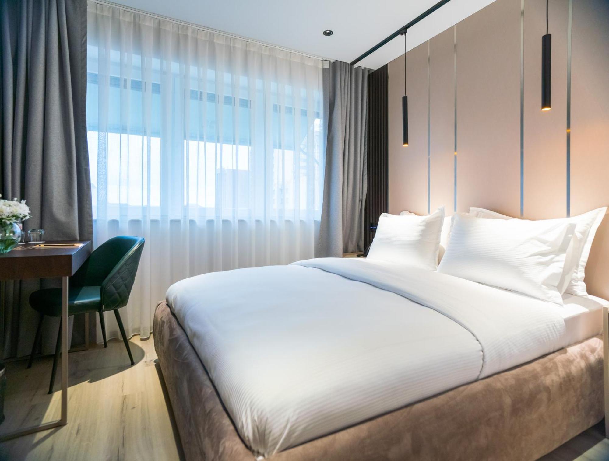 פרישטינה Emery Hotel מראה חיצוני תמונה