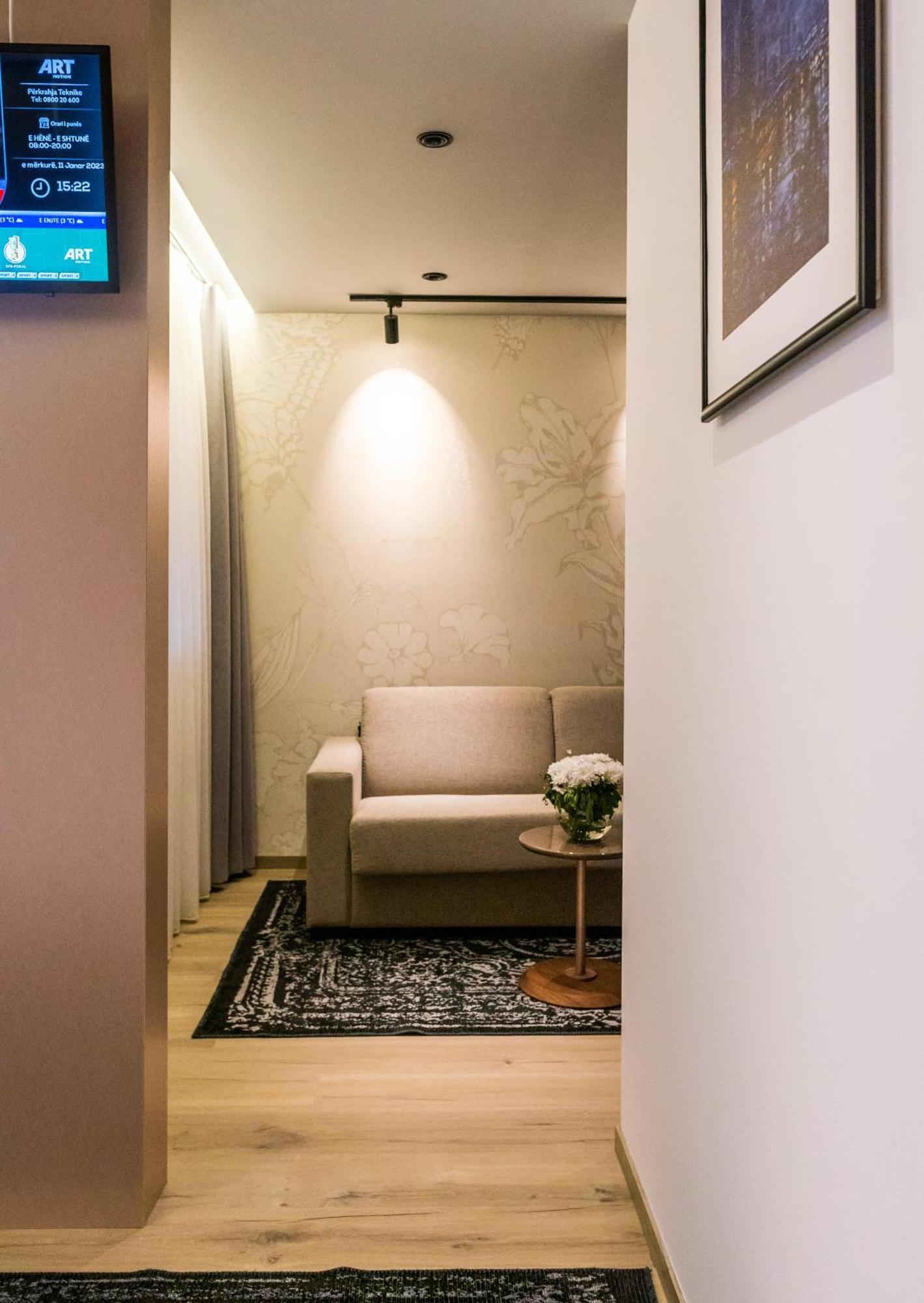 פרישטינה Emery Hotel מראה חיצוני תמונה